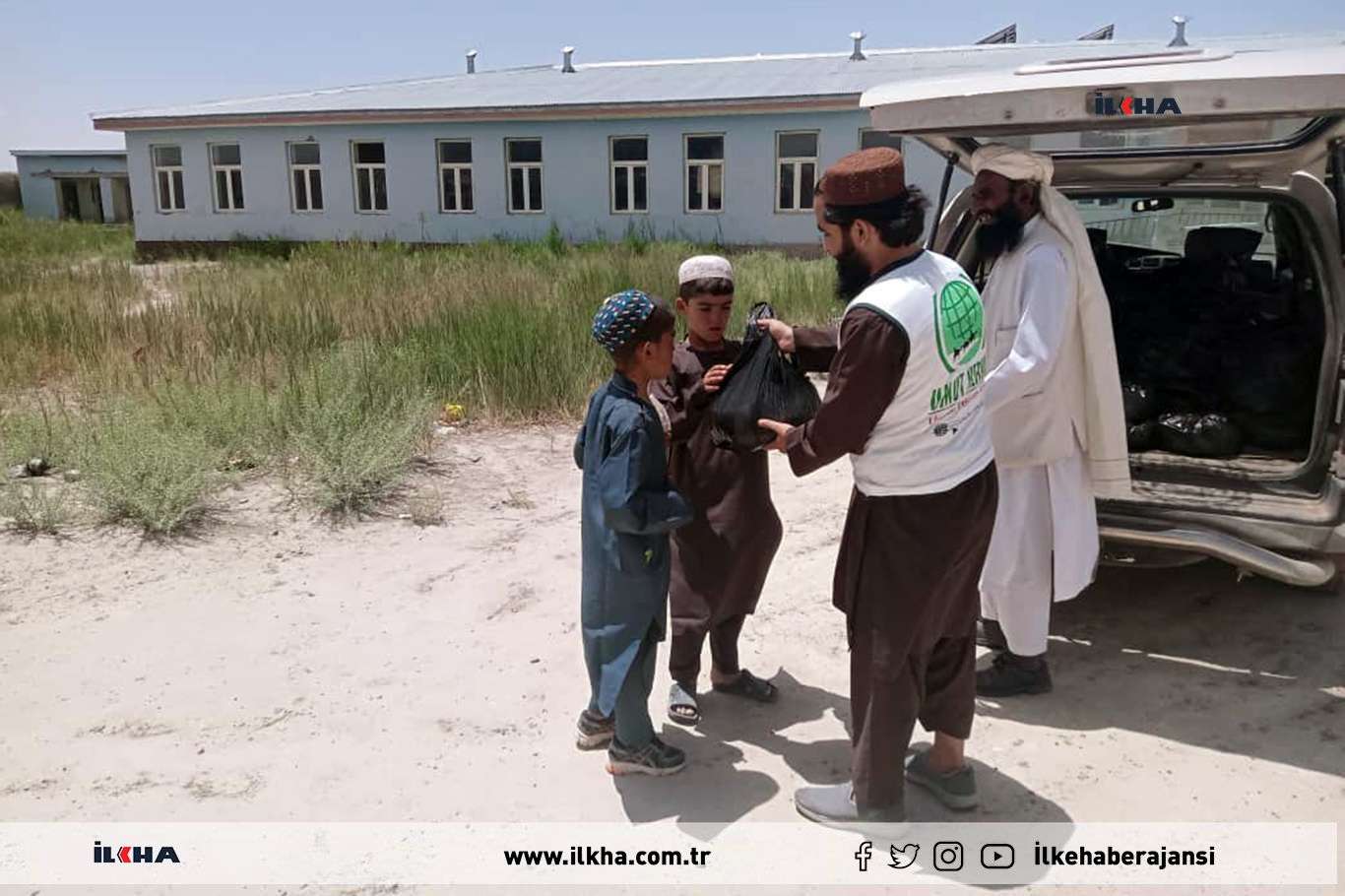 Charitable foundations distribute sacrificial meat to 45,000 families in Afghanistan
